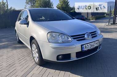 Хэтчбек Volkswagen Golf 2008 в Хусте