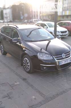 Універсал Volkswagen Golf 2008 в Житомирі