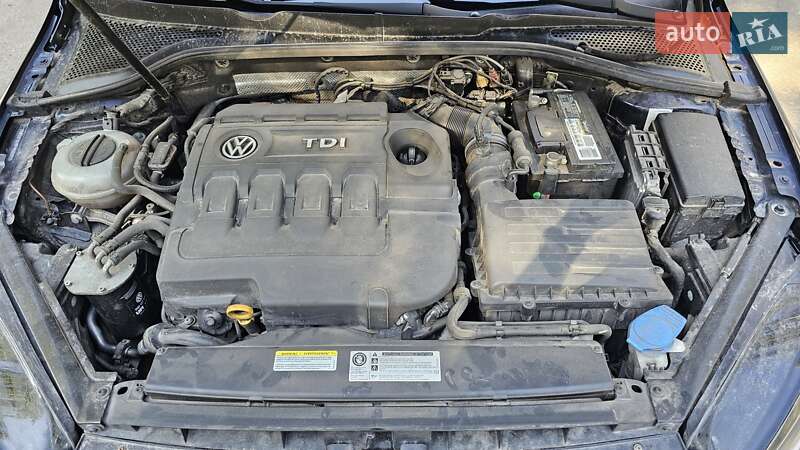 Хэтчбек Volkswagen Golf 2015 в Днепре