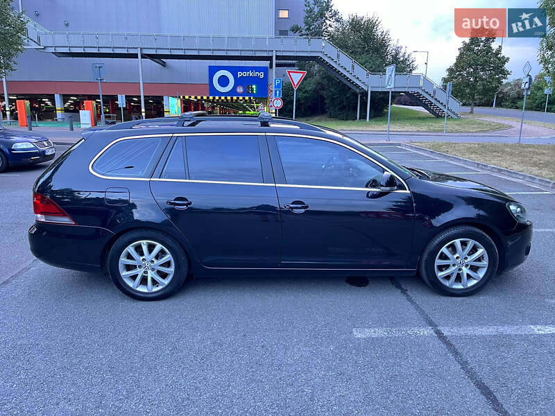 Универсал Volkswagen Golf 2011 в Ужгороде