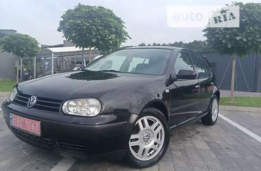 Хетчбек Volkswagen Golf 2002 в Луцьку