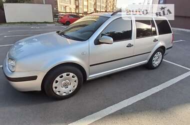 Універсал Volkswagen Golf 2001 в Чернігові