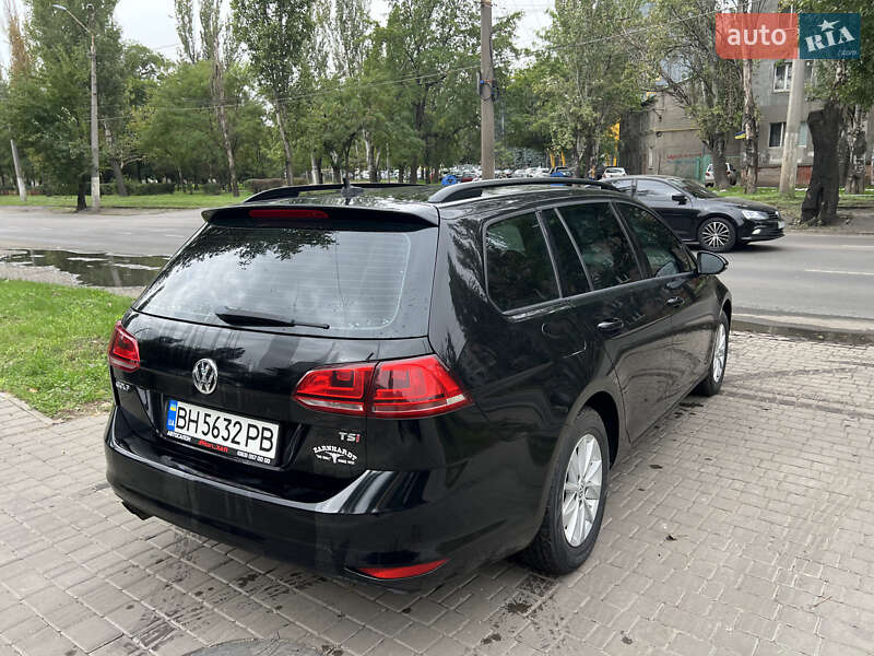 Универсал Volkswagen Golf 2015 в Одессе