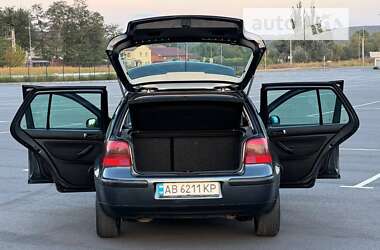 Хетчбек Volkswagen Golf 2001 в Вінниці