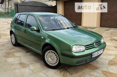 Хэтчбек Volkswagen Golf 2002 в Тернополе