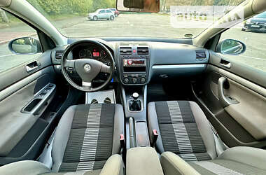 Хэтчбек Volkswagen Golf 2008 в Виннице