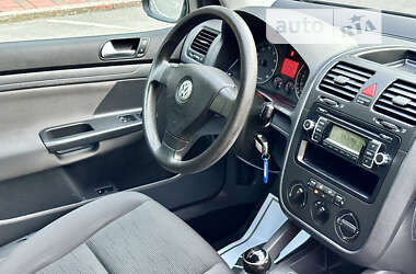 Хетчбек Volkswagen Golf 2008 в Вінниці