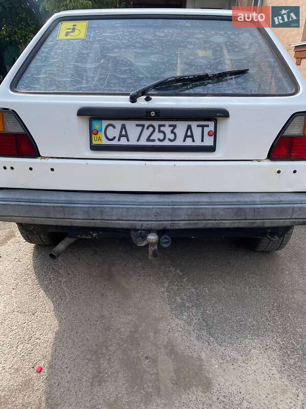 Хетчбек Volkswagen Golf 1985 в Городищеві