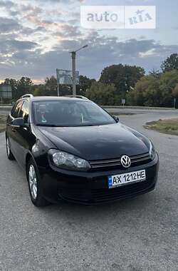 Універсал Volkswagen Golf 2011 в Коротичу