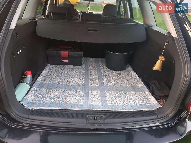 Универсал Volkswagen Golf 2011 в Киеве