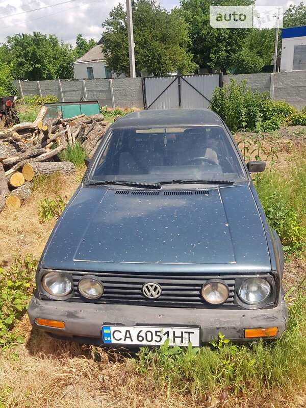 Хетчбек Volkswagen Golf 1985 в Звенигородці