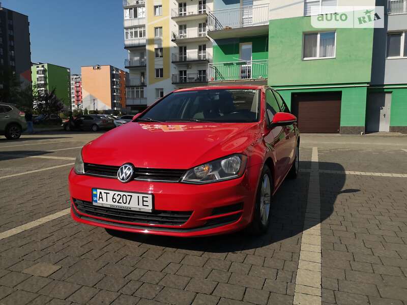 Хэтчбек Volkswagen Golf 2014 в Ивано-Франковске