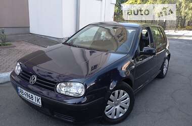 Хэтчбек Volkswagen Golf 2003 в Виннице