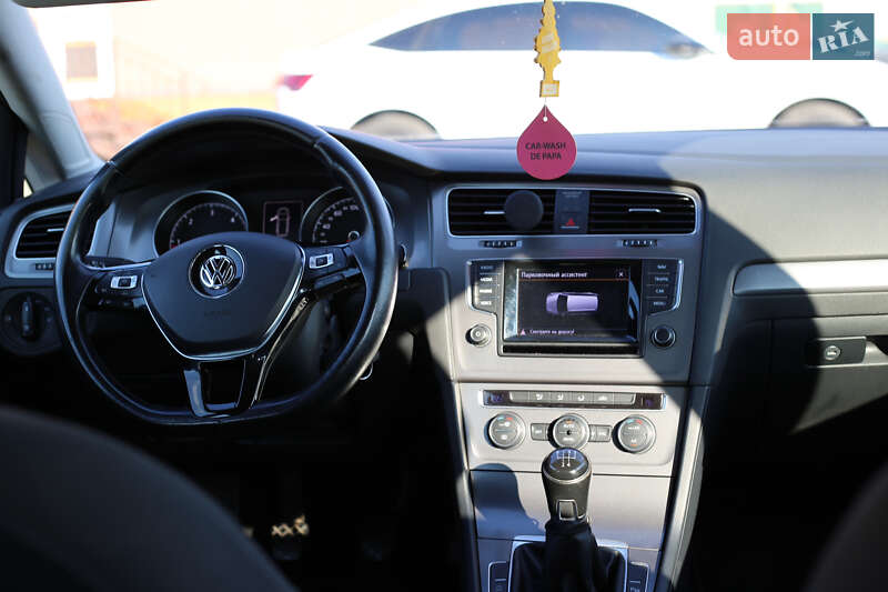 Универсал Volkswagen Golf 2014 в Львове