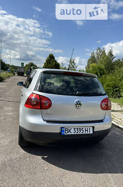 Хетчбек Volkswagen Golf 2006 в Острозі