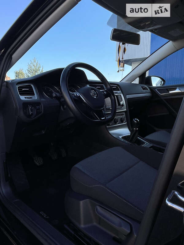 Универсал Volkswagen Golf 2013 в Луцке