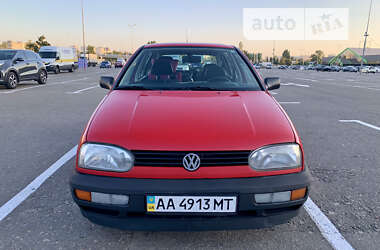 Хэтчбек Volkswagen Golf 1995 в Киеве