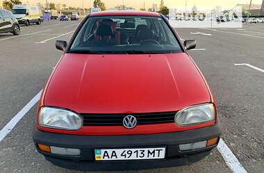 Хэтчбек Volkswagen Golf 1995 в Киеве