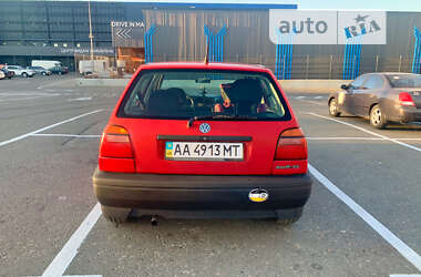 Хэтчбек Volkswagen Golf 1995 в Киеве