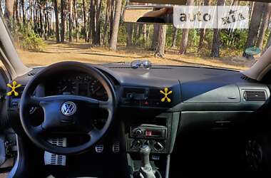 Хетчбек Volkswagen Golf 2001 в Житомирі