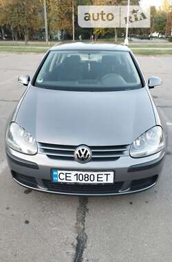 Хетчбек Volkswagen Golf 2004 в Запоріжжі