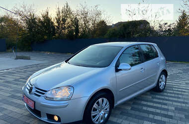 Хэтчбек Volkswagen Golf 2007 в Сваляве