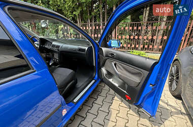 Хэтчбек Volkswagen Golf 2001 в 