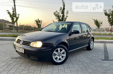 Хэтчбек Volkswagen Golf 2000 в Мукачево