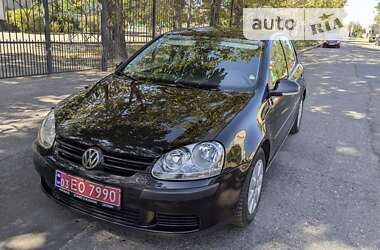 Хэтчбек Volkswagen Golf 2006 в Николаеве