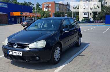 Хэтчбек Volkswagen Golf 2006 в Калуше