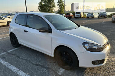 Хэтчбек Volkswagen Golf 2009 в Киеве