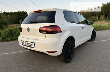 Хэтчбек Volkswagen Golf 2009 в Киеве