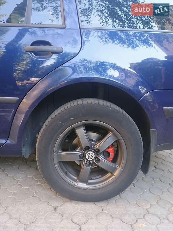 Універсал Volkswagen Golf 2001 в Тернополі