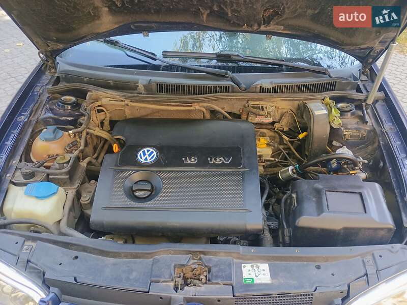 Універсал Volkswagen Golf 2001 в Тернополі