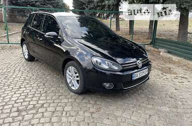 Хетчбек Volkswagen Golf 2010 в Кропивницькому