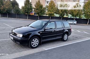 Універсал Volkswagen Golf 2000 в Луцьку