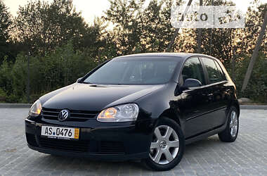 Хетчбек Volkswagen Golf 2008 в Дрогобичі