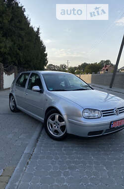 Хэтчбек Volkswagen Golf 2002 в Тернополе