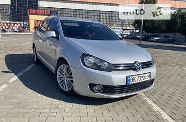 Универсал Volkswagen Golf 2011 в Луцке