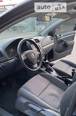 Хетчбек Volkswagen Golf 2006 в Кривому Розі