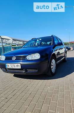 Універсал Volkswagen Golf 2000 в Сарнах