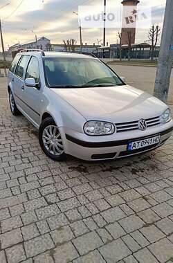 Універсал Volkswagen Golf 2001 в Івано-Франківську