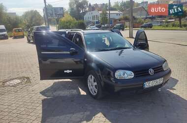 Універсал Volkswagen Golf 2001 в Чернівцях