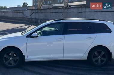 Универсал Volkswagen Golf 2015 в 