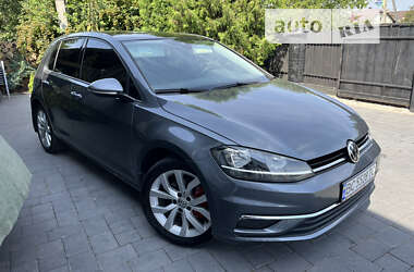 Хэтчбек Volkswagen Golf 2019 в Львове