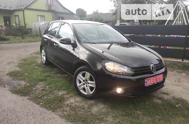 Хэтчбек Volkswagen Golf 2010 в Нововолынске