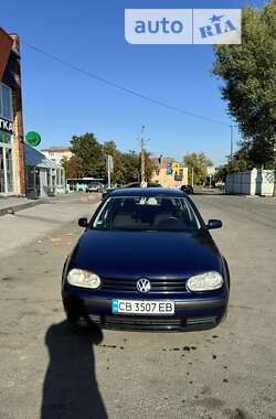 Хэтчбек Volkswagen Golf 2002 в Чернигове