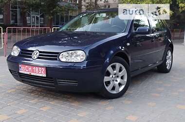 Хэтчбек Volkswagen Golf 2003 в Одессе