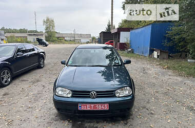 Хетчбек Volkswagen Golf 2002 в Луцьку