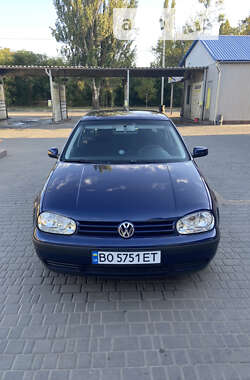 Хэтчбек Volkswagen Golf 2003 в Никополе